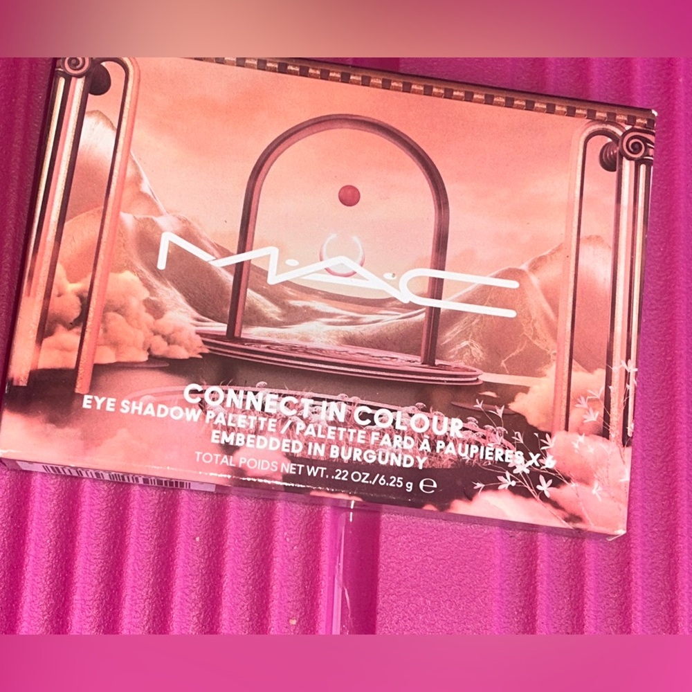MAC Connect in Colour Eyeshadow Palette